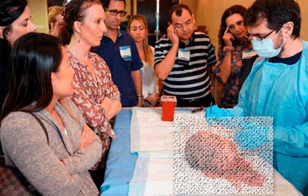 Imagen de practica de estudiantes con el docente